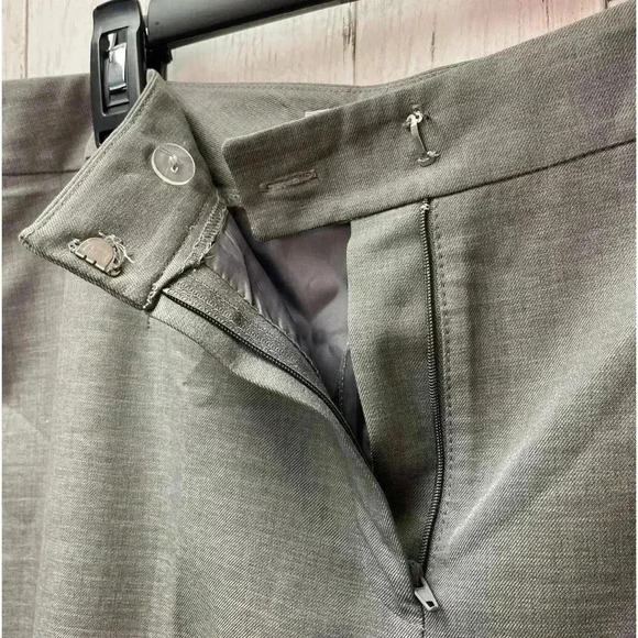 Kasper Gray Pant Suit size 8 Blazer, Size 10 pants Work/Career - Picture 12 of 16